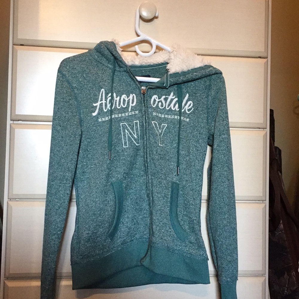 Aéro Green Zip-Up with Fluffy Hood